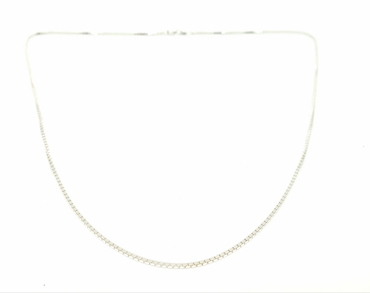 925 Sterling Silver 0.80mm Thick Box Chain - 18 Inches