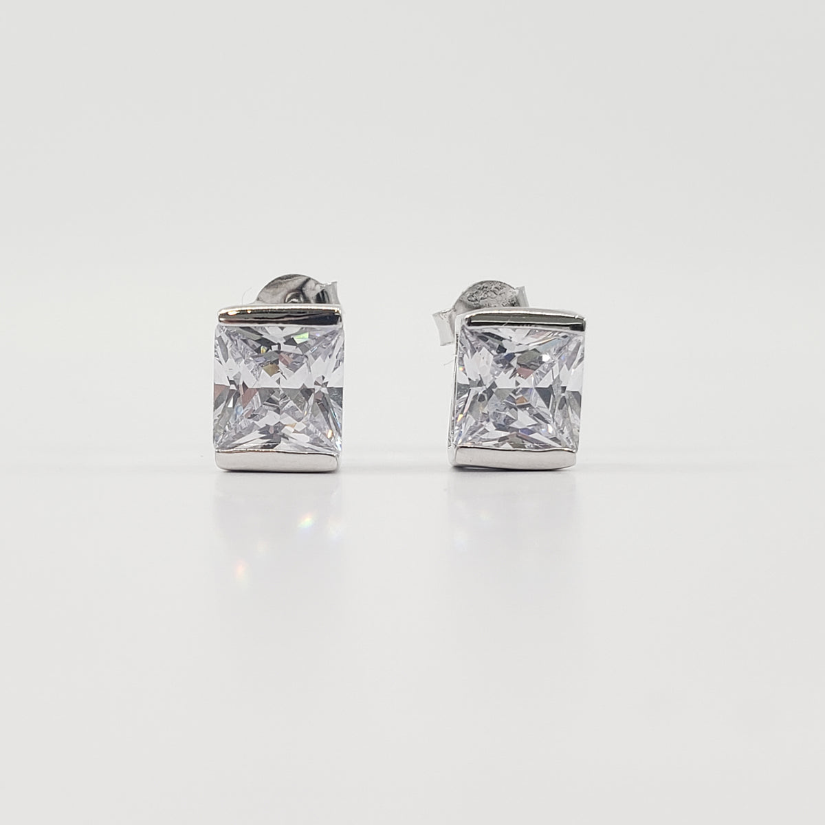 925 Sterling Silver Cubic Zirconia Stud with Butterfly Backs - 9mm x 7mm