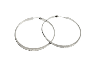 Pendientes de aro con textura martillada de plata de ley, 39 mm