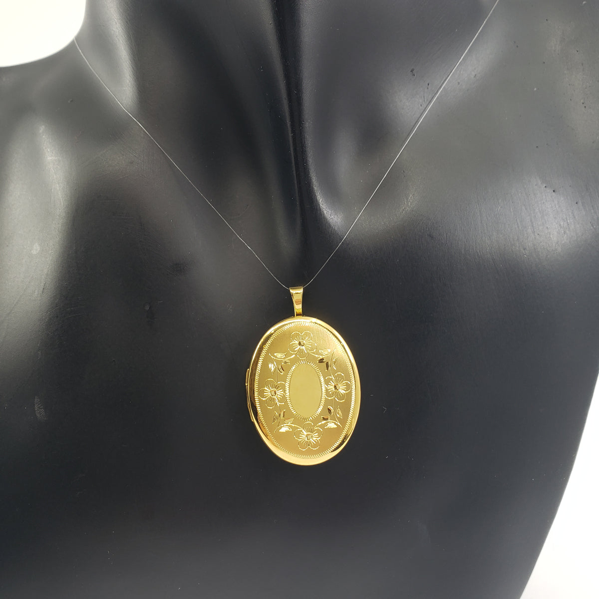 Medallón ovalado de plata de ley 925 chapado en oro con diseño floral grabado - 26 mm x 21 mm