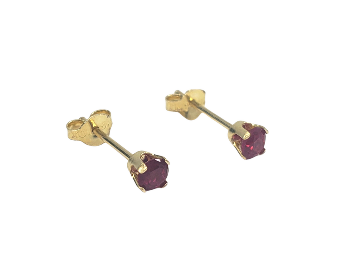 10K Yellow Gold 3mm Synthetic Garnet Stud Earrings with 4 Claw Setting