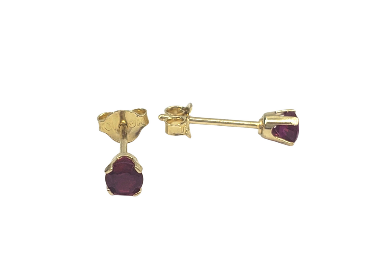 10K Yellow Gold 3mm Synthetic Garnet Stud Earrings with 4 Claw Setting