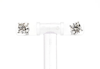 Aretes de oro blanco de 14 quilates con diamantes cultivados en laboratorio de 1,50 quilates