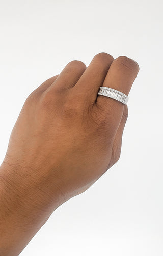 Anillo de diamantes redondos y de talla baguette de 0,97 quilates en oro blanco de 14 quilates, talla 6