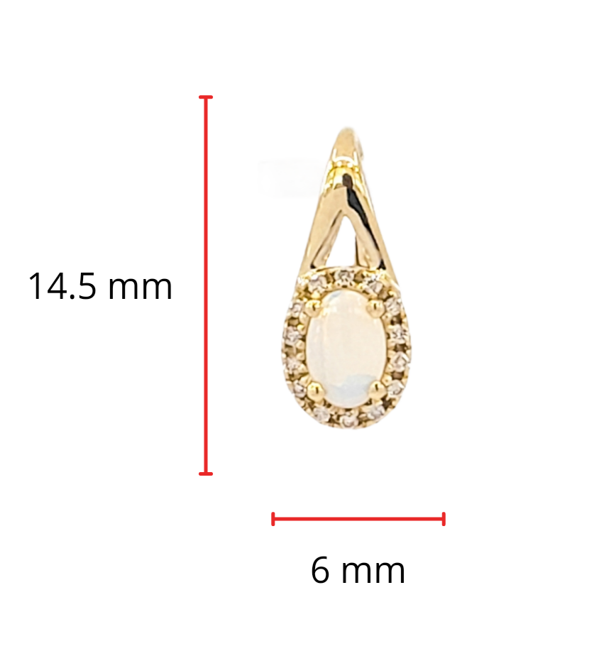 Aretes de oro amarillo de 10 quilates con ópalo blanco de talla ovalada de 6 x 4 mm y halo de diamantes de 0,11 quilates con cierres de palanca