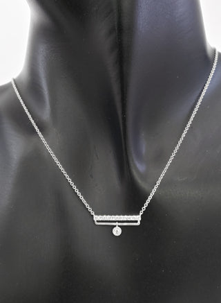 Colgante con barra de diamantes de 0,18 quilates en oro blanco de 14 quilates, 18"