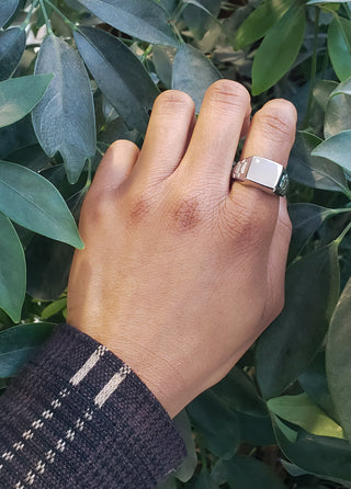 Anillo grabable de circonita cúbica de alto pulido de plata 925