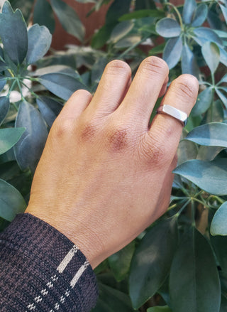 Anillo grabable liso de plata 925 de alto pulido