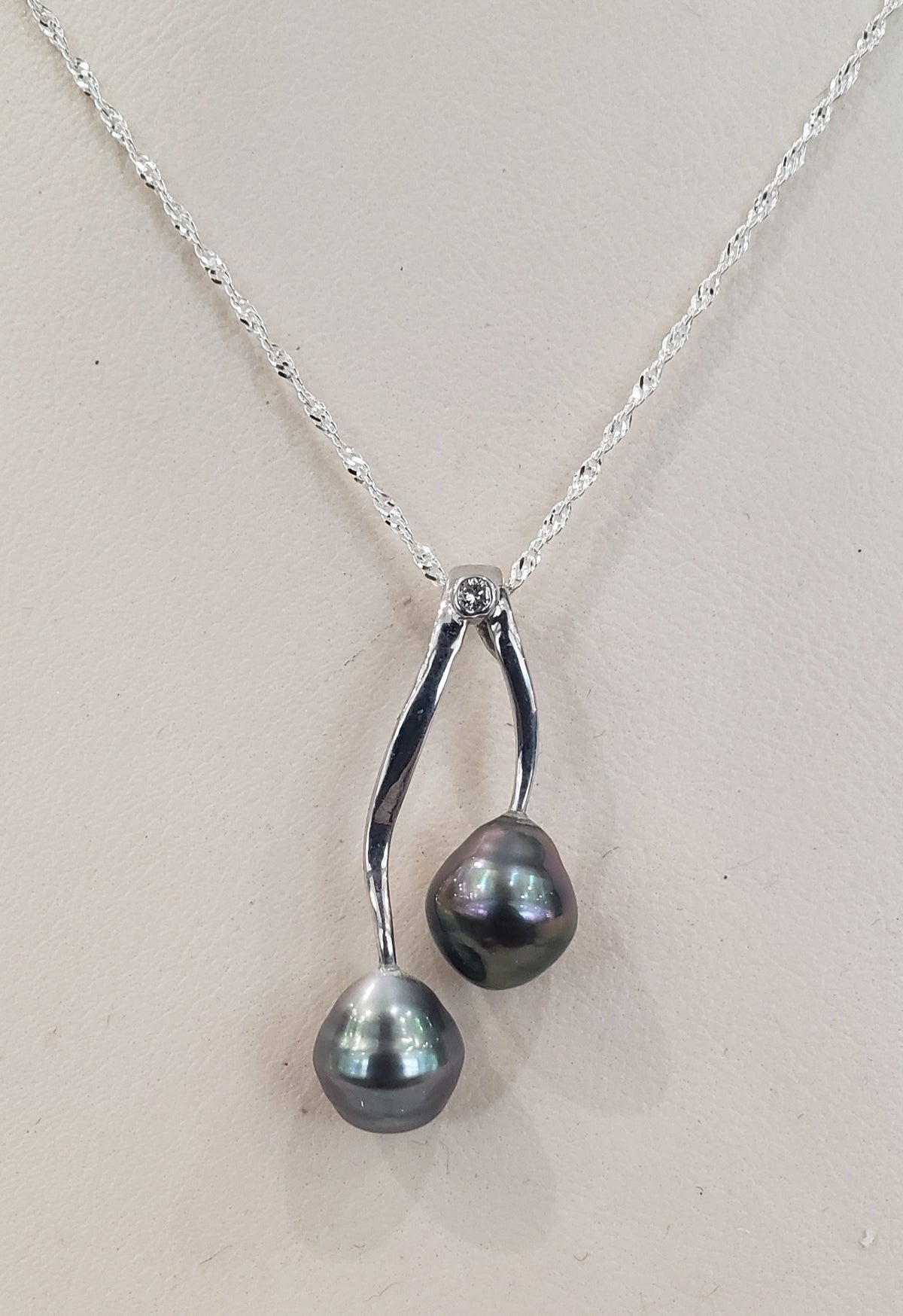 Sterling Silver Tahitian Pearl and Diamond Pendant - 18&quot;