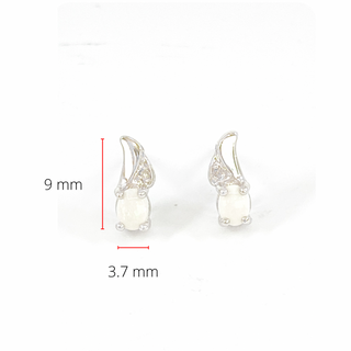 Pendientes de oro blanco de 10 quilates con ópalo genuino de 0,22 quilates y diamantes de 0,01 quilates
