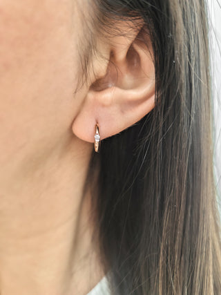 Aretes de diamantes canadienses de talla redonda de 0,05 quilates en oro rosa de 10 quilates