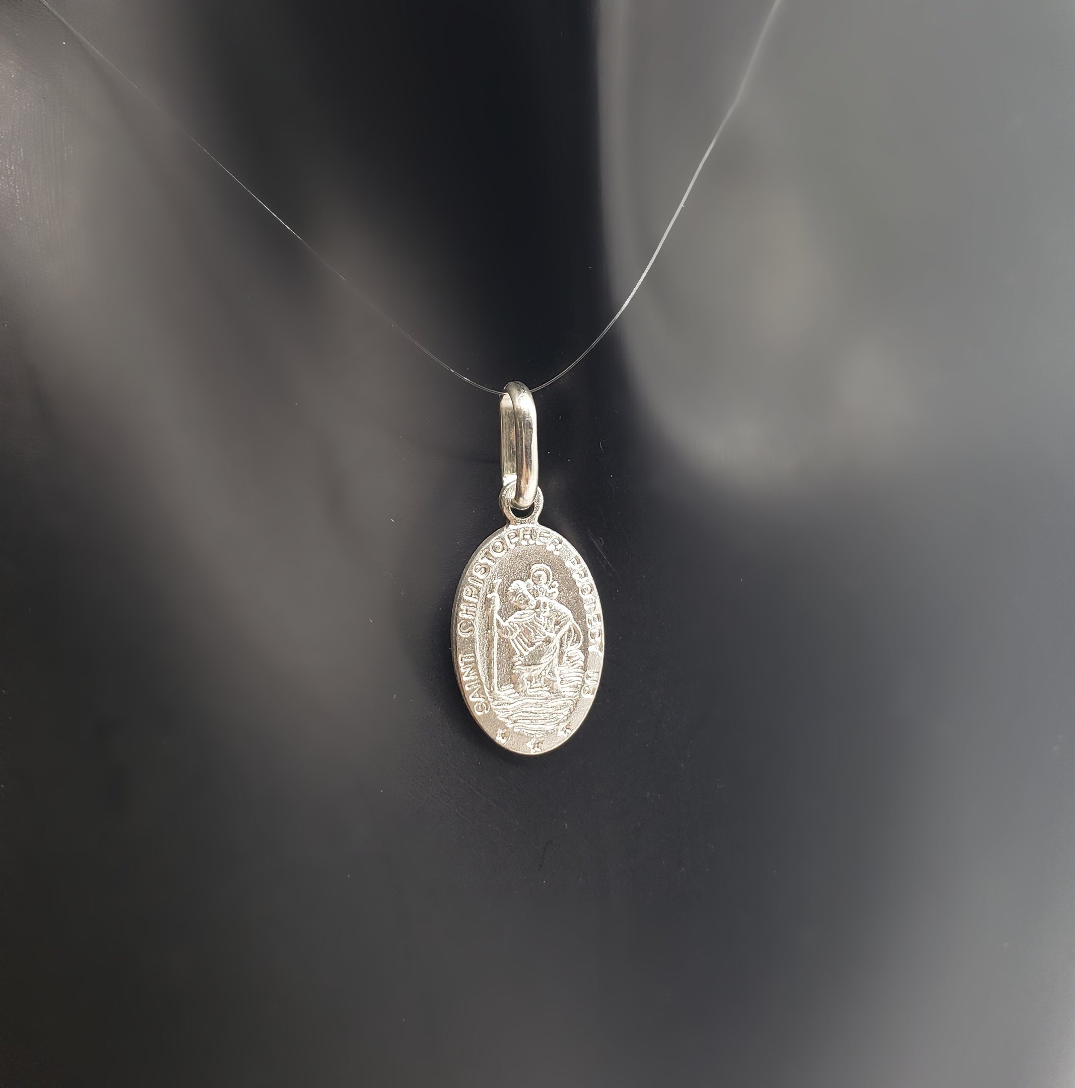 925 Sterling Silver Oval Shaped Detailed St. Christopher's Pendant