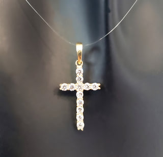 Cruz de circonio cúbico de oro amarillo de 10 quilates - 16 mm x 10 mm