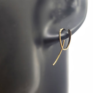 Pendiente envolvente de oro amarillo de 14 quilates