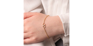 Pulsera de tenis en forma de corazón con diamantes de 0,04 quilates en oro amarillo de 10 quilates, 7"