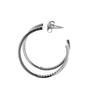 Aretes tipo argolla con diamantes de 0,74 quilates en oro blanco de 14 quilates