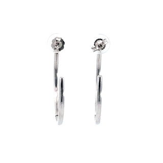 Aretes tipo argolla con diamantes de 0,74 quilates en oro blanco de 14 quilates