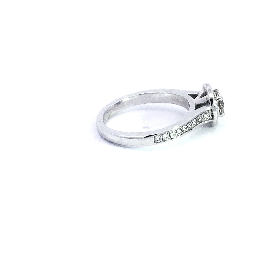 Anillo de compromiso con halo de diamantes de 0,78 quilates en oro blanco de 14 quilates, talla 6,5