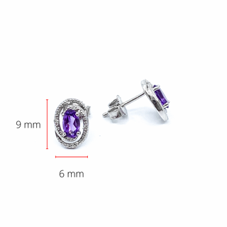 Aretes de plata de ley con amatista de talla ovalada de 0,44 quilates y halo de diamantes de 0,036 quilates