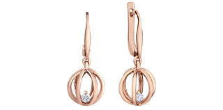 Aretes colgantes de diamantes canadienses de 0,124 quilates en oro rosa de 14 quilates