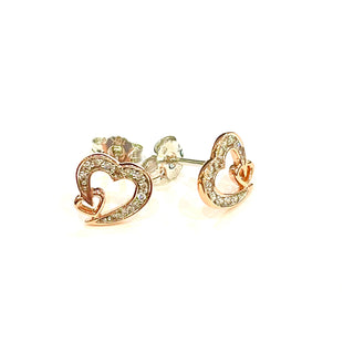 Aretes en forma de corazón con diamantes de 0,12 quilates en oro blanco y rosa de 10 quilates con cierre de mariposa