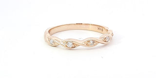 Banda de oro amarillo de 10 quilates con diamantes de 0,08 quilates de talla redonda, 6,5