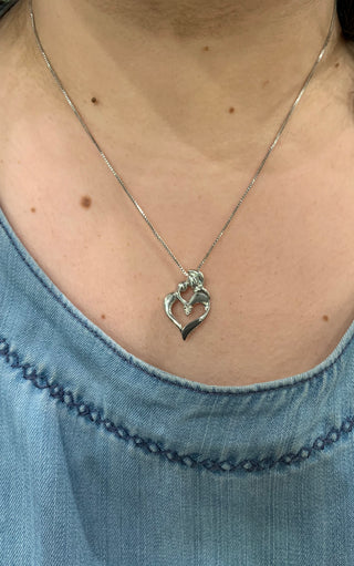 Collar de plata con diamantes