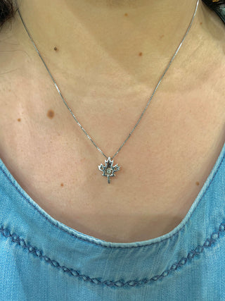 Collar de diamantes en oro rosa y plata