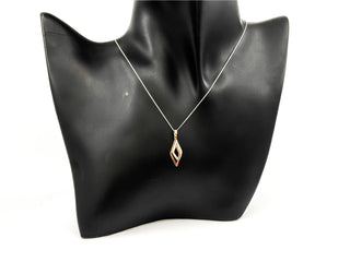 Colgante de diamantes de 0,08 quilates en oro blanco y rosa de 10 quilates, 18"
