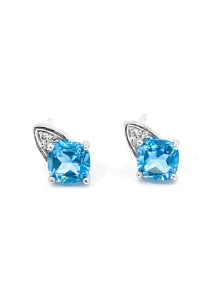 Pendientes de oro blanco de 10 quilates con topacio azul genuino de 1,50 quilates y diamantes de 0,023 quilates