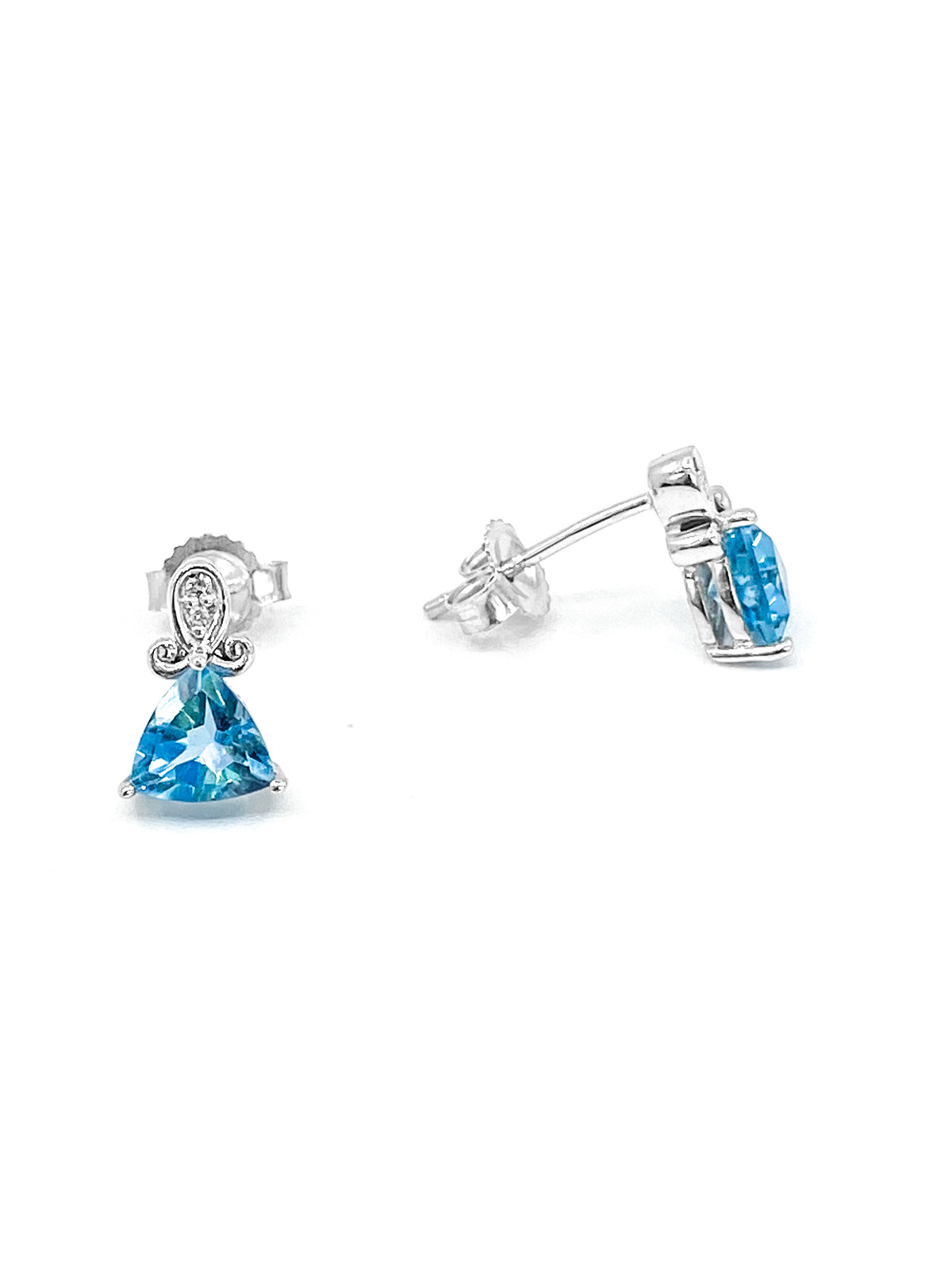 Pendientes de oro blanco de 10 quilates con topacio azul genuino de 1,20 quilates y diamantes de 0,017 quilates