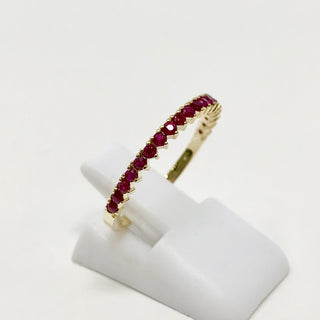 Anillo de rubí