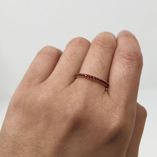 Anillo de rubí