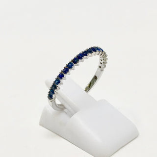 Anillo de zafiro