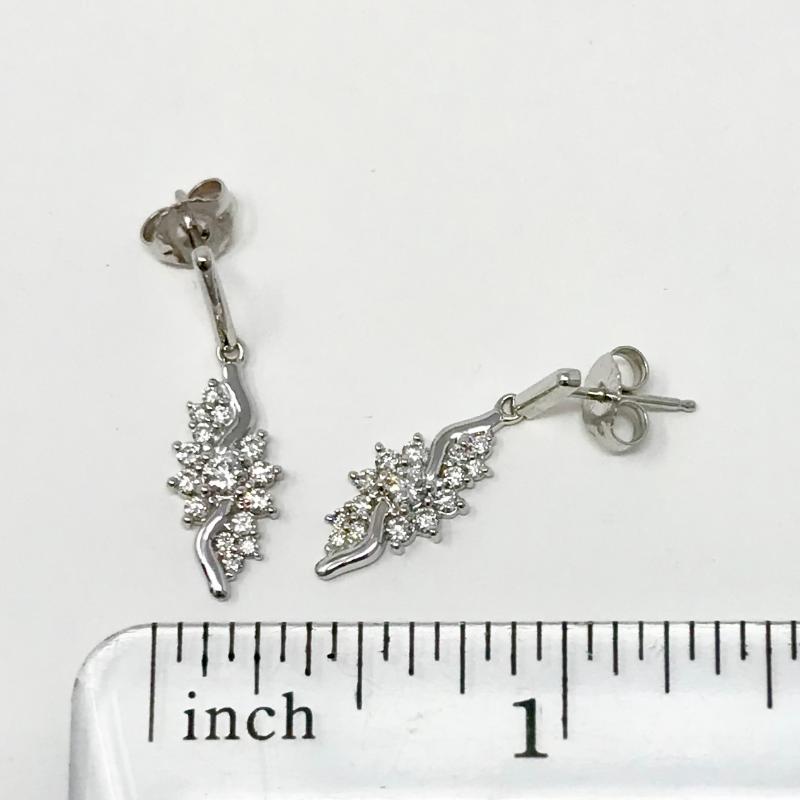 10K White Gold 0.50cttw Diamond Earrings