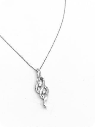 Colgante de diamante canadiense de 0,10 quilates en oro blanco de 10 quilates, 18"