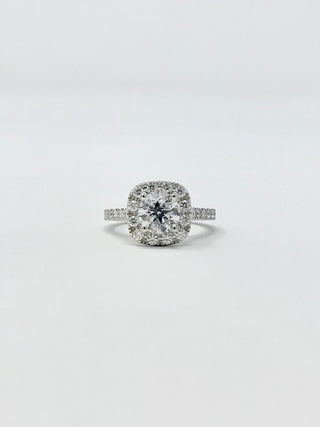 Anillo de compromiso de diamantes