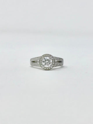 Anillo de compromiso de diamantes