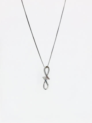 Collar de plata y diamantes
