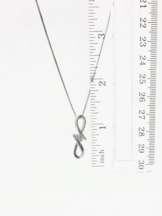 Collar de plata y diamantes