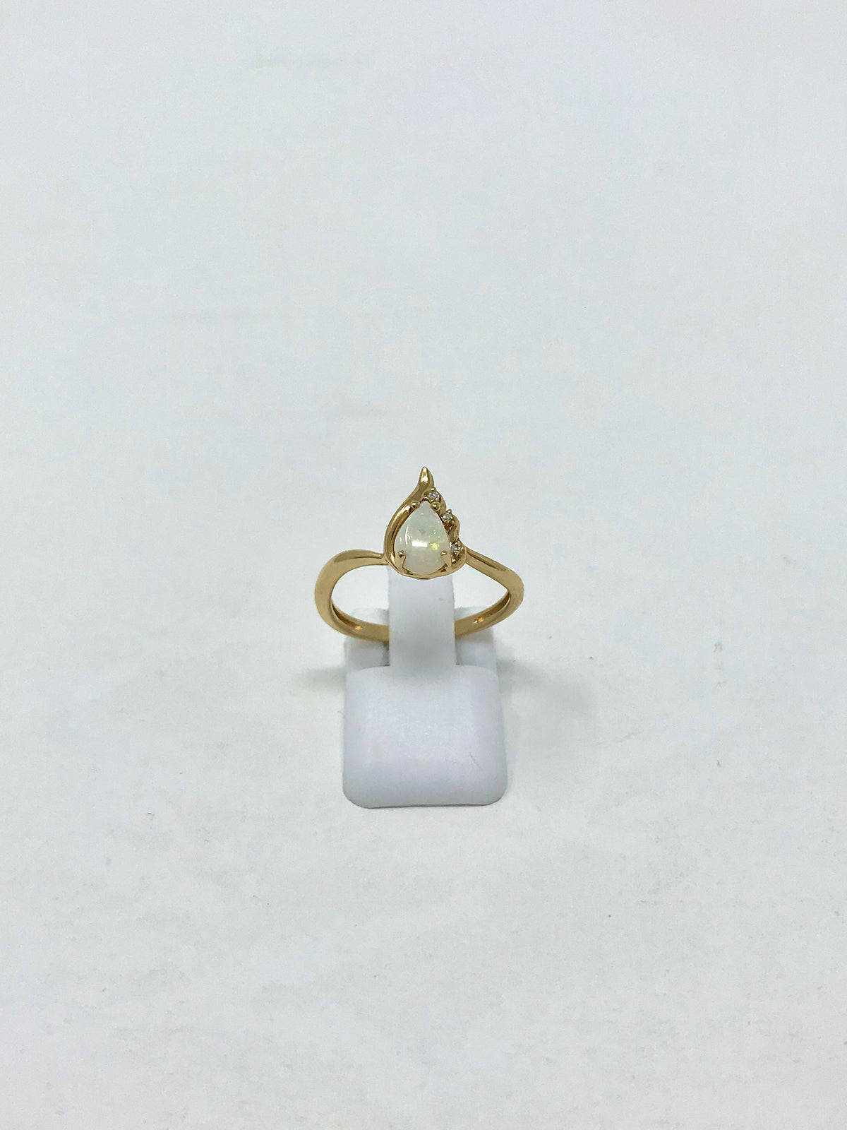 10K Yellow Gold Opal and Diamond Ring- Size 6.5