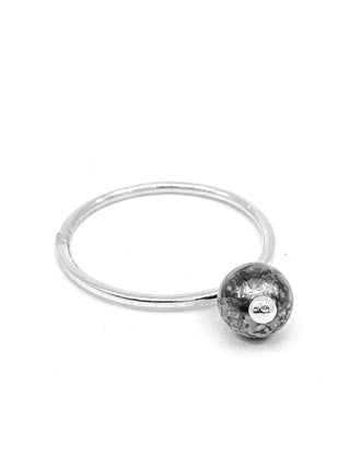 Anillo de perlas negras mejoradas de color agua dulce genuina de 6,0 mm de oro blanco de 10 quilates, tamaño 6,5