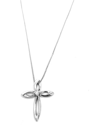 Colgante de cruz de diamantes de plata de ley de 0,075 quilates, 18"