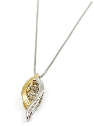 Colgante de oro blanco y amarillo de 10 quilates con diamantes de 0,02 quilates, 18"