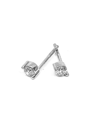 Aretes de diamantes de 0,15 quilates en oro blanco de 10 quilates