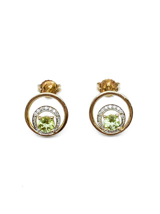 Pendientes colgantes de oro amarillo de 10 quilates con peridoto de 0,60 quilates y diamantes de 0,04 quilates