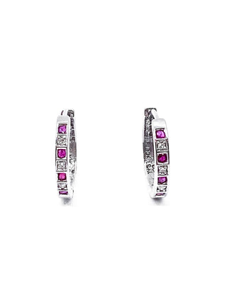 Pendientes tipo argolla con bisagras Huggie de oro blanco de 10 quilates, rubí auténtico de 0,16 quilates y diamantes de 0,03 quilates