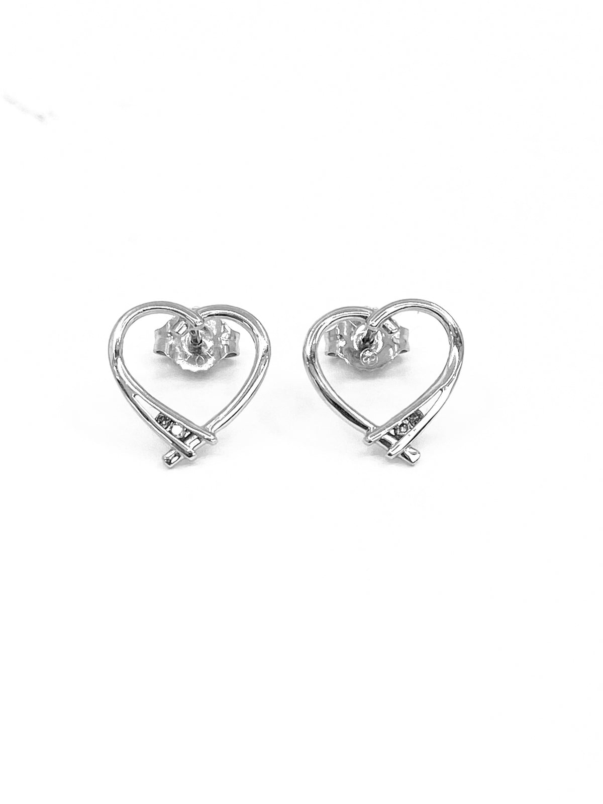 10K White Gold 0.02cttw Diamond Heart Stud Earrings