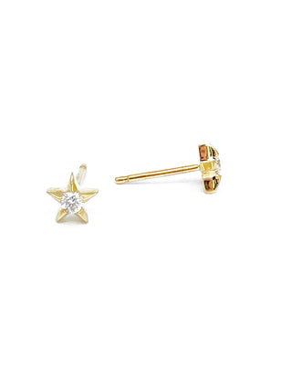 Aretes con forma de estrella de diamantes canadienses de 0,125 quilates en oro amarillo de 10 quilates