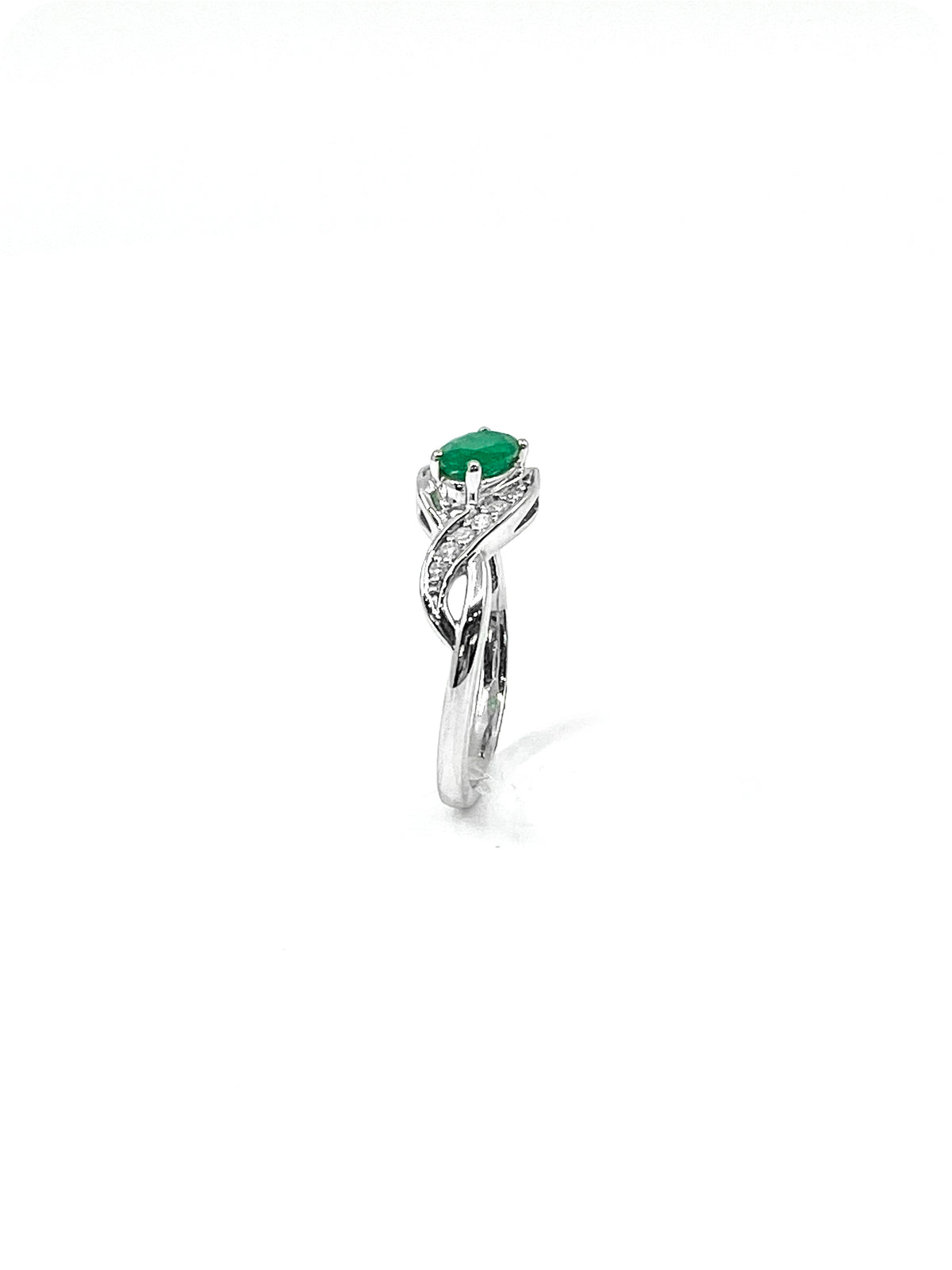 10K White Gold 0.48cttw Genuine Emerald &amp; 0.09cttw Diamond Ring, size 6.5